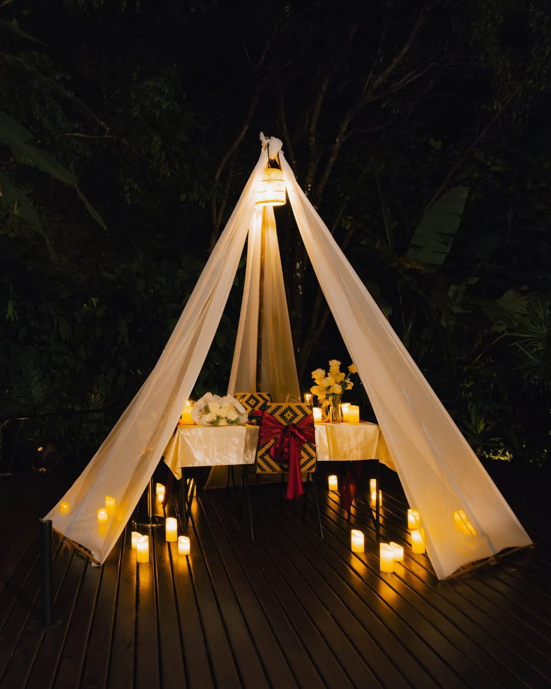 Bamboo Pavilion Exclusive Seat